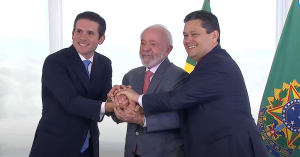 Lula chama Motta e Alcolumbre para reunião sobre votação da MP da taxa das blusinhas