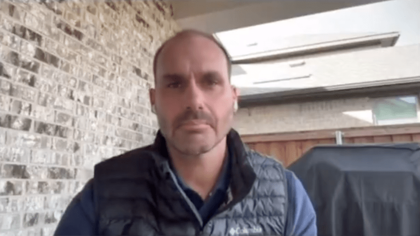 Eduardo Bolsonaro pede retomada de sanções contra Moraes após condenação no STF
