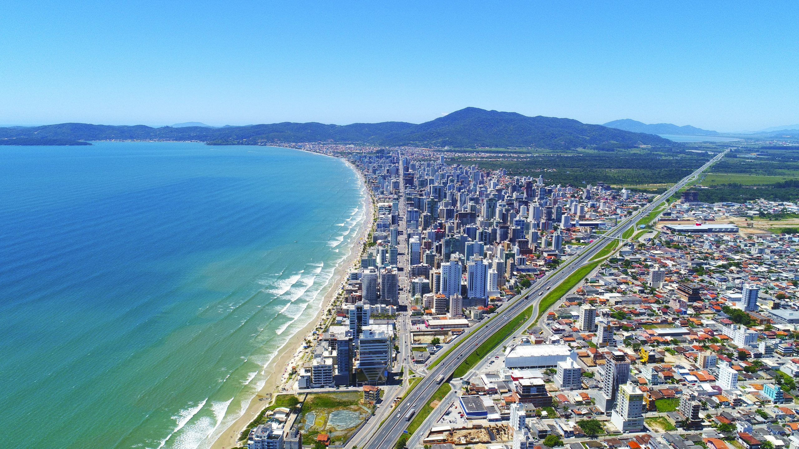 Itapema supera Balneário Camboriú e tem o metro quadrado mai
