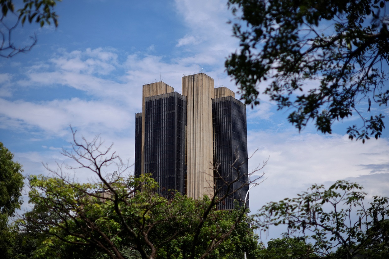 Copom deve manter Selic em 15% e “perseverar” para consolidar recuo da ...