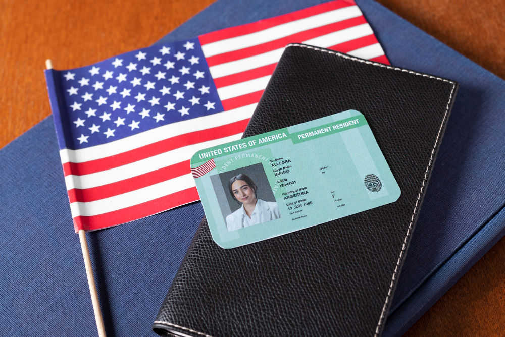 EUA anuncia que estrangeiros terão de sair do país para solicitar o Green Card