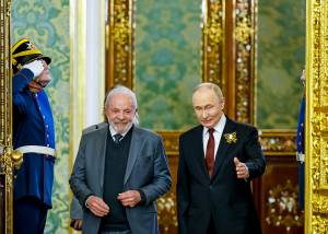 Telefonema entre Lula e Putin foi iniciativa do governo brasileiro, informa Kremlin