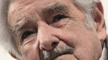 Jose '' Pepe '' Mujica meets students of Rome