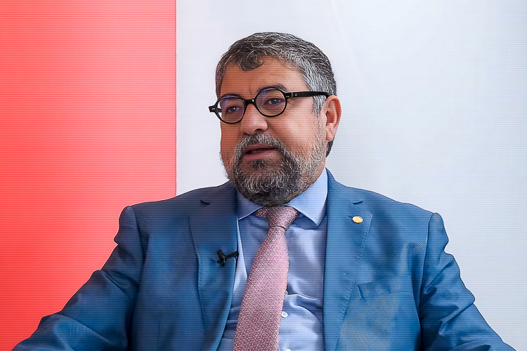 Vice-presidente do PT diz que Lulinha vive em “condições precárias” na Espanha