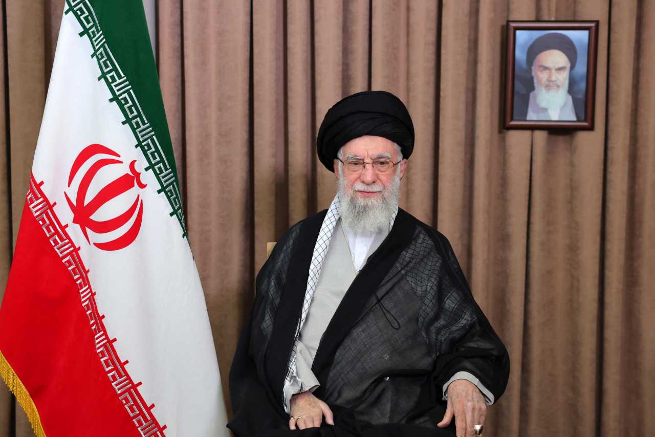 Saiba quem é Ali Khamenei, líder do Irã que arrisca sua vida na guerra com Israel