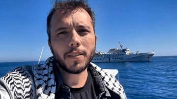 Imagem de Thiago Ávila em embarcação