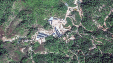 Uma imagem de satélite mostra uma visão geral das novas minas de terras raras no estado de Shan, em Mianmar, em 7 de fevereiro de 2025. Maxar Technologies