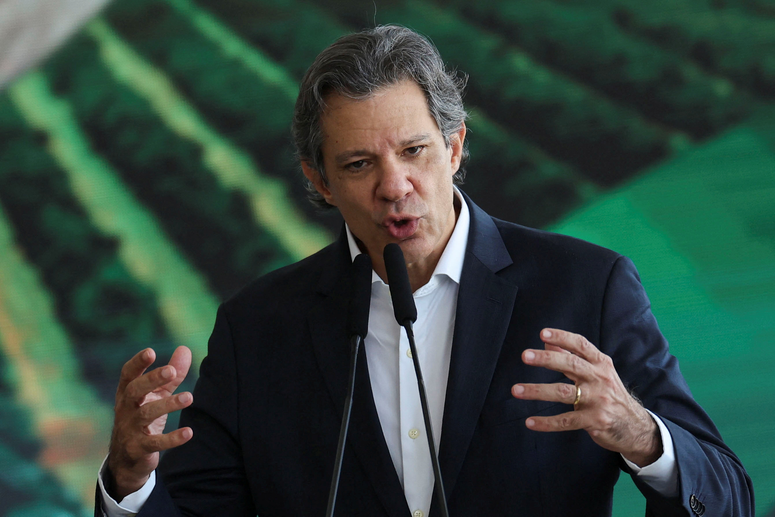 Saída de Haddad provoca dança das cadeiras na Fazenda; veja mudanças 1 2025 07 01T165821Z 129669881 RC2RDFA5CMUK RTRMADP 3 BRAZIL POLITICS