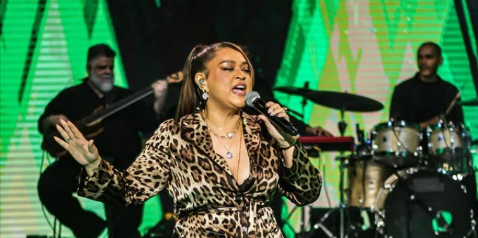 Preta Gil durante apresentação no Domingão com Huck (Foto: Reprodução/Instagram)