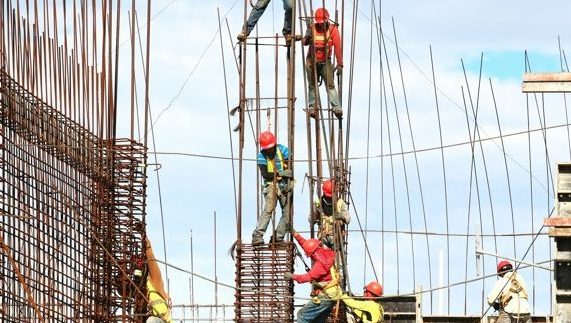 IA e varejo entram no debate sobre futuro do setor de materiais de construção - QTU Questões do Universo