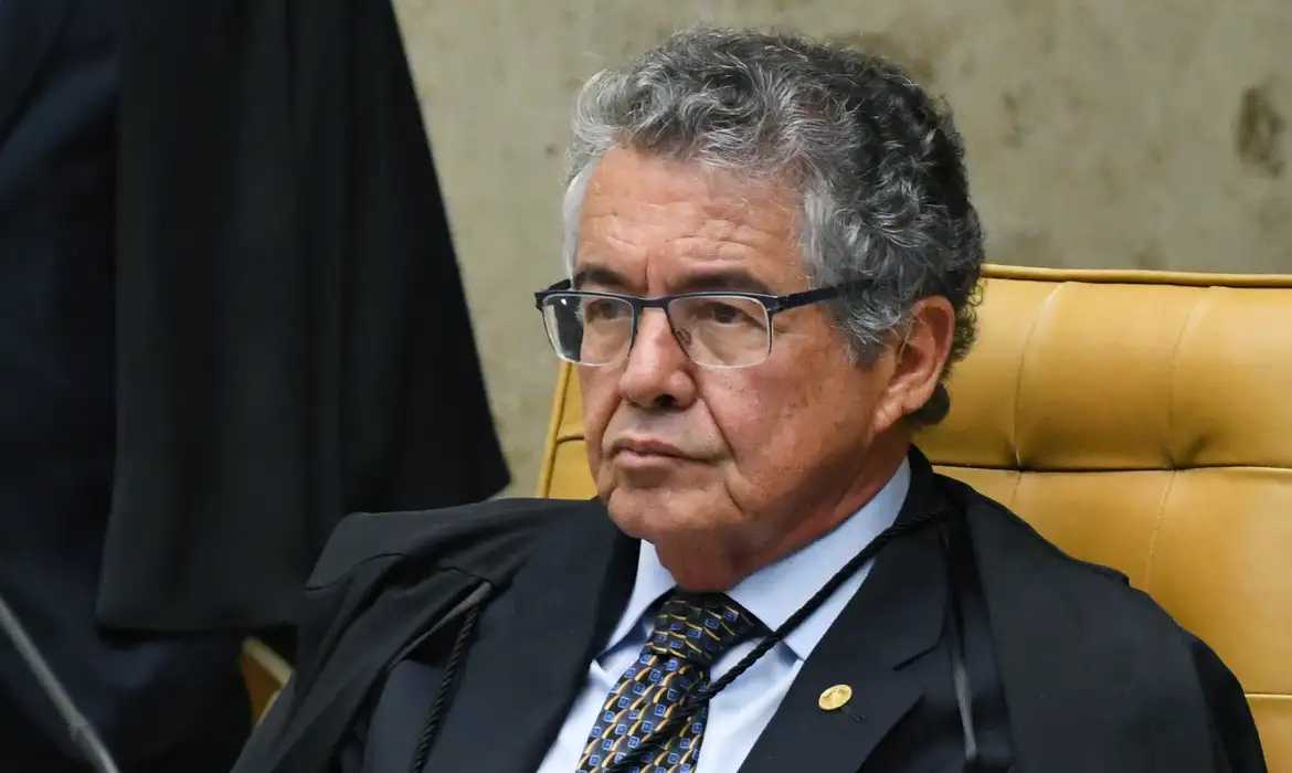 Ex-ministro do STF critica Barroso e defende anistia: 'Postura extravagante'