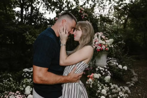 Taylor Swift e Travis Kelce preparam acordo pré-nupcial bilionário
