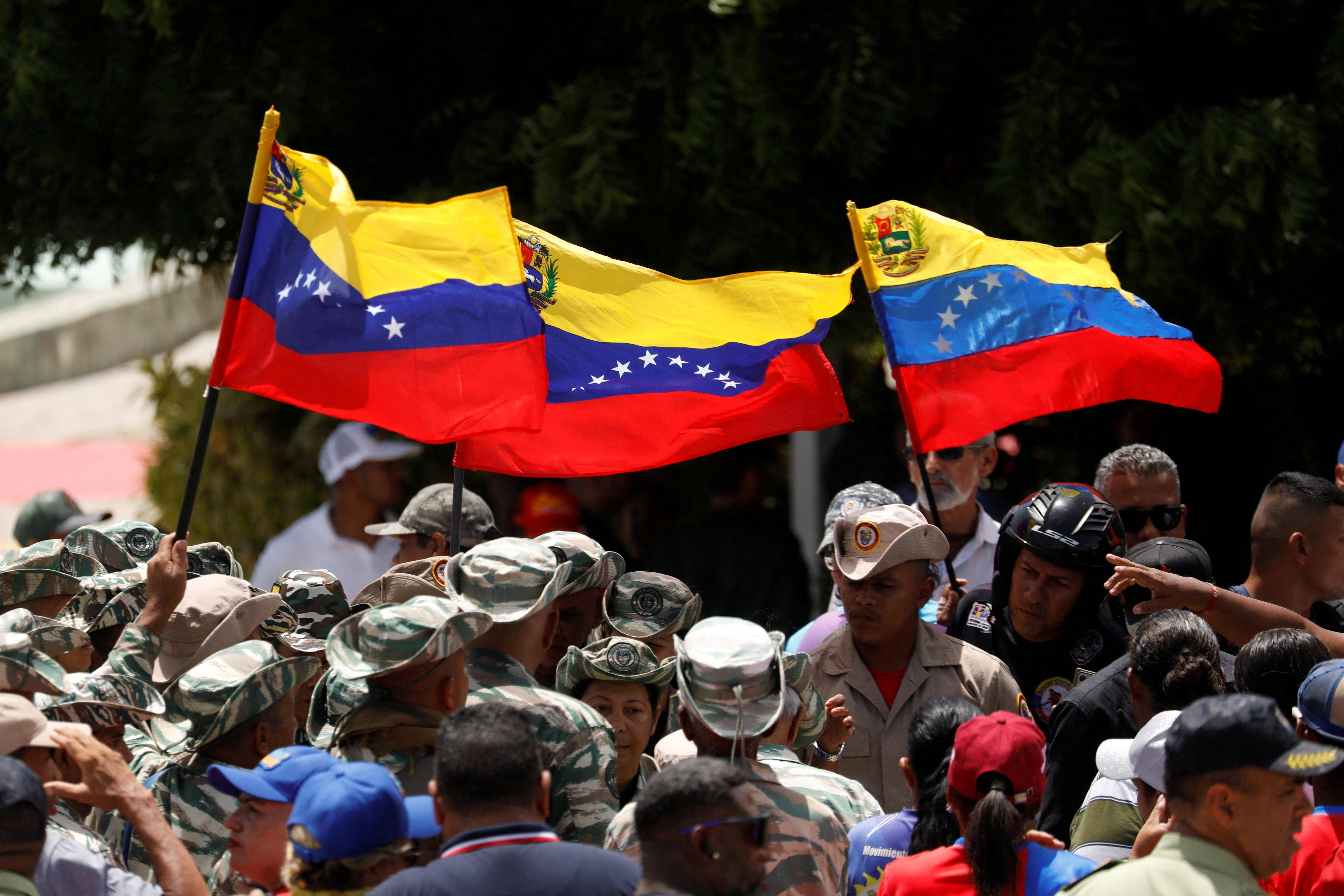 Rússia diz que está pronta para responder a pedido de ajuda da Venezuela Rússia diz que está pronta para responder a pedido de ajuda da Venezuela