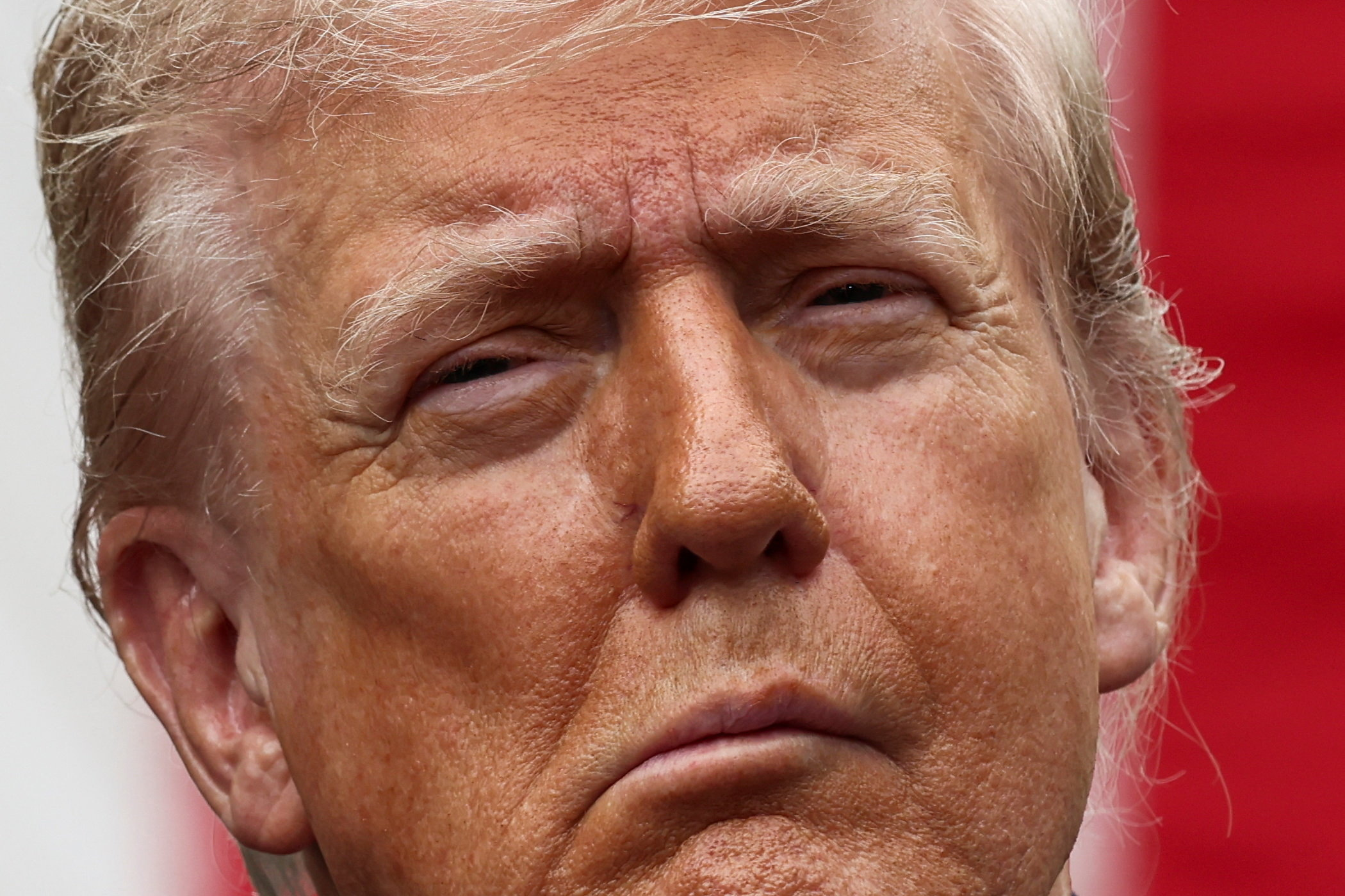 Trump não descarta reunião com Xi e menciona autorização para demissões por shutdown