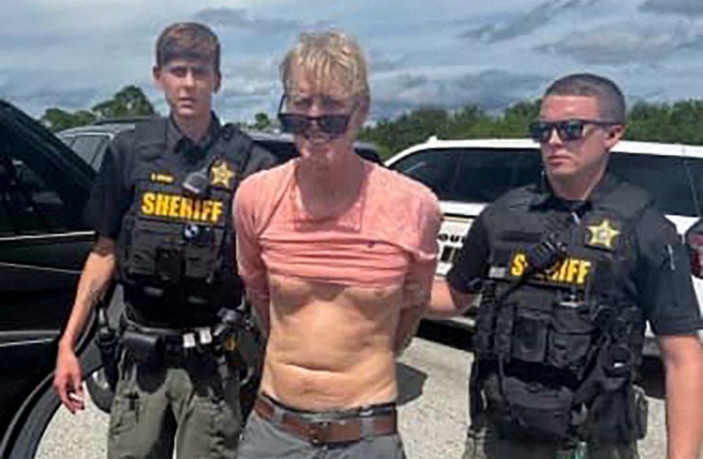 Ryan W. Routh, suspeito de tentar assassinar Donald Trump em um campo de golfe na Flórida, após sua prisão durante uma abordagem de trânsito perto de Palm City, Flórida, EUA, em 15 de setembro de 2024. Escritório do Xerife do Condado de Martin/Divulgação
