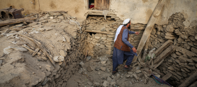 Local atingido por terremoto no Afeganistão