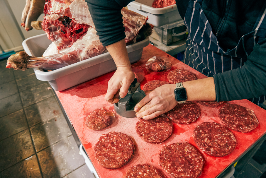 SALIC vende 70 milhões de ações da MBRF, diz jornal; MBRF3 cai mais de 10%