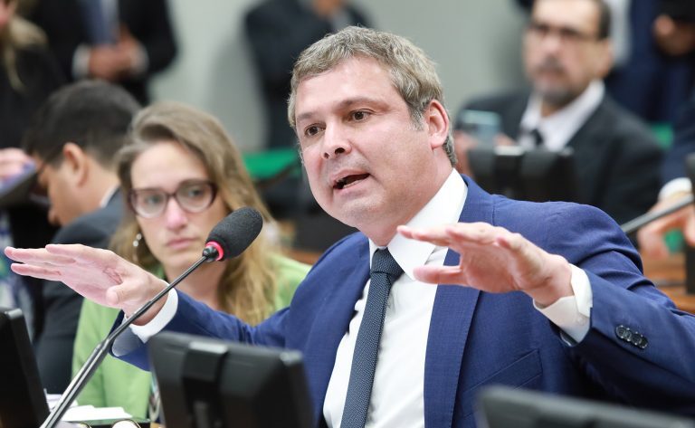 ‘Tem gente ameaçando votar urgência para anistia na próxima semana ...