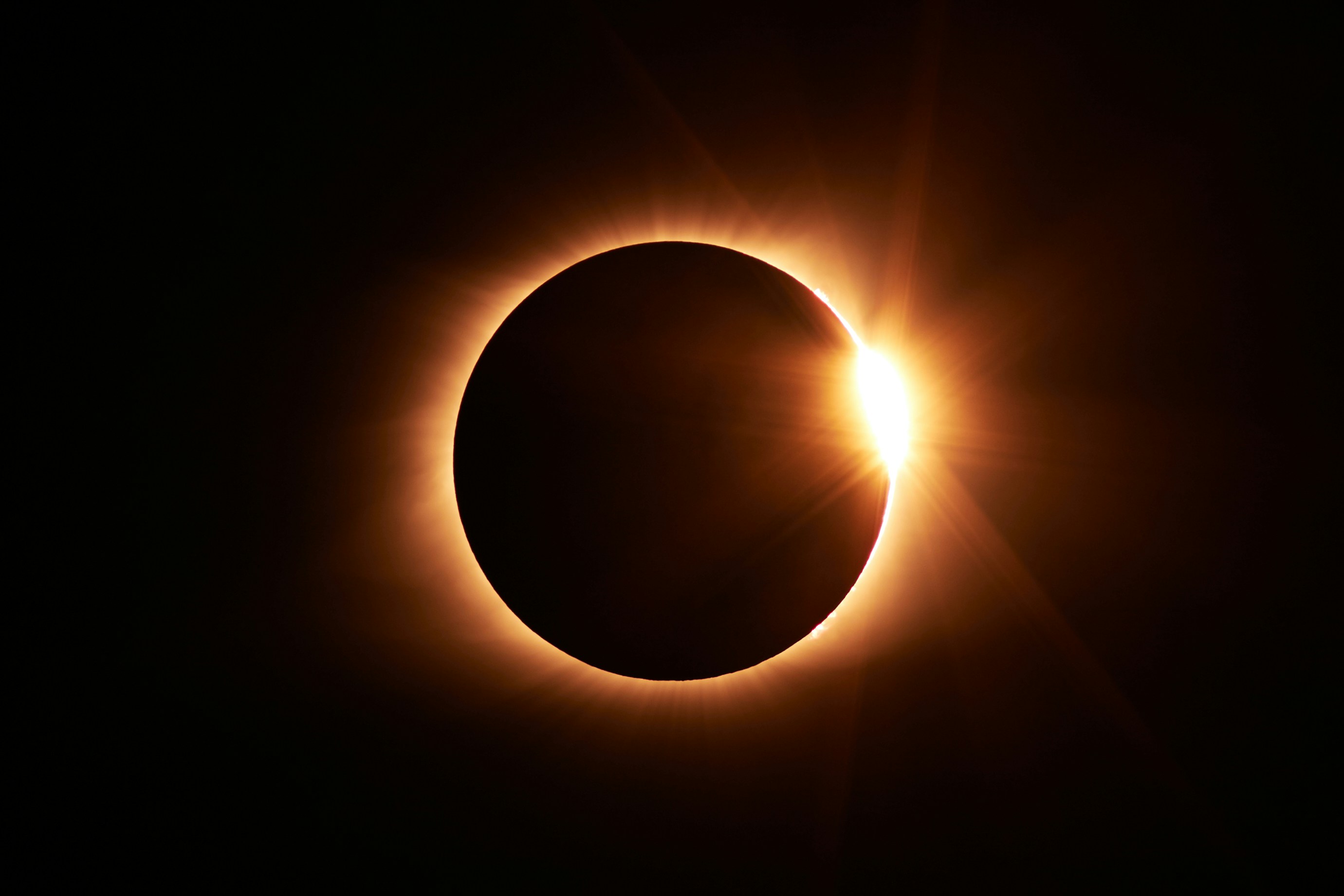 Eclipse solar total ocorre na quarta-feira e pode durar mais de 2 minutos
