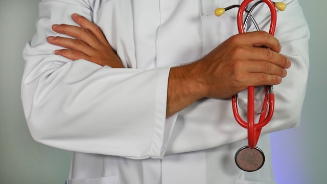 Ânima (ANIM3): por que ação cai forte após acordo com Hospital Albert Einstein?