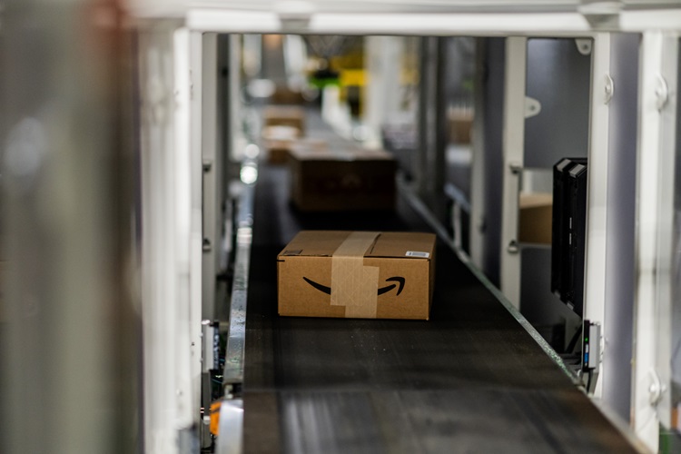 A instalação de Shreveport é um modelo para onde a Amazon quer chegar com sua automação (Emily Kask/The New York Times)