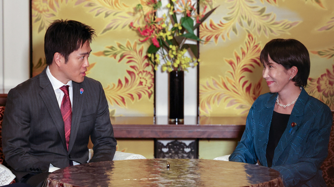 Acordo de coalizão no Japão deixa Takaichi perto de se tornar primeira mulher premiê