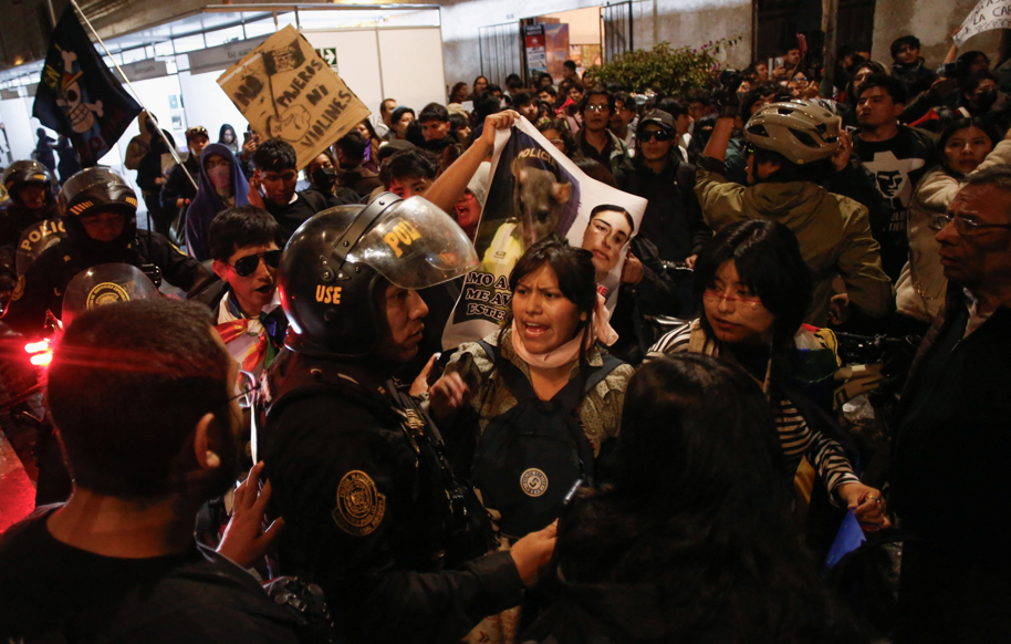 Presidente do Peru decreta emergência em Lima para tentar conter onda de violência