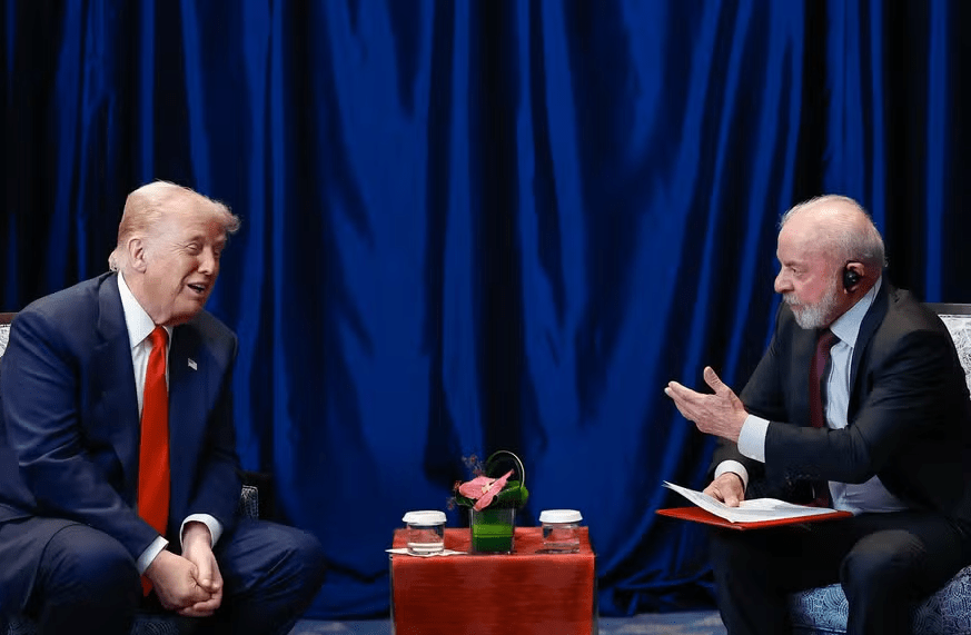 Lula entregou a Trump pasta vermelha com a posição sobre tarifaço; veja pedidos