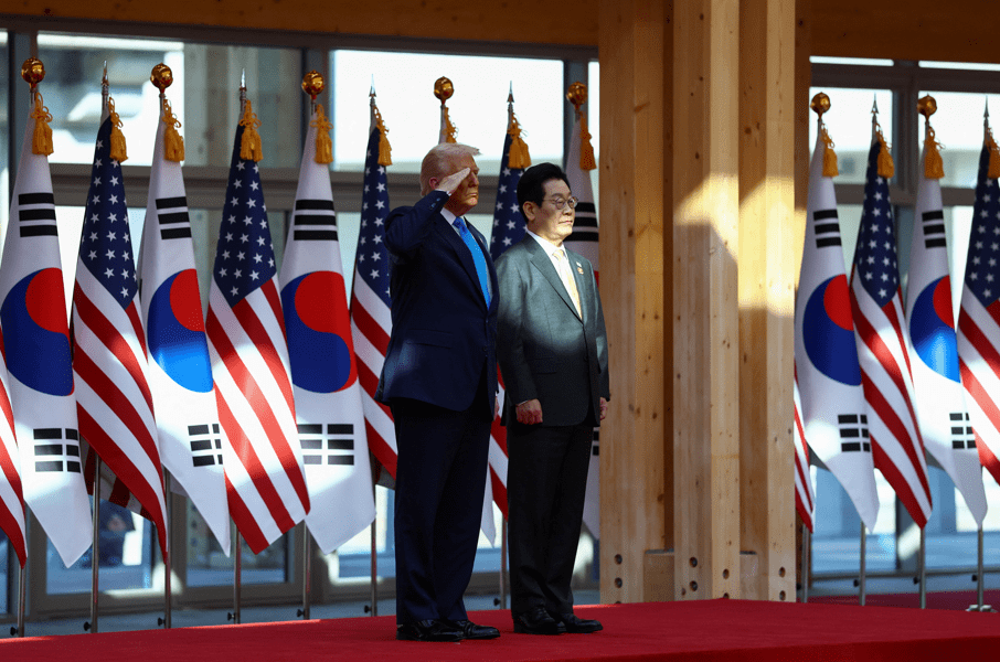 Presidente dos EUA, Donald Trump, se encontra com o presidente da Coreia do Sul, Lee Jae Myung