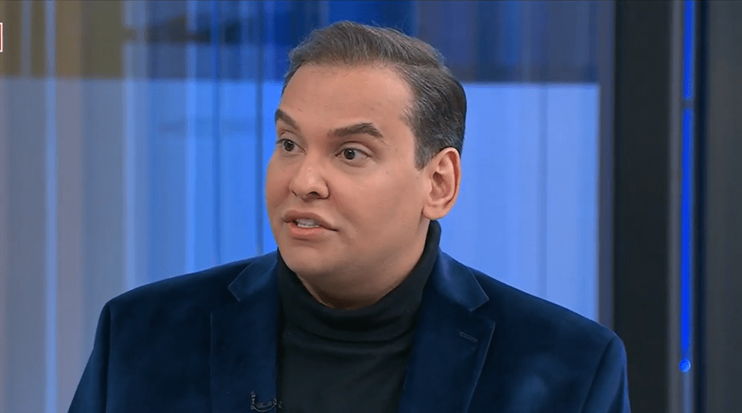 Ex-deputado George Santos fala em “segunda chance” após ser libertado por Trump