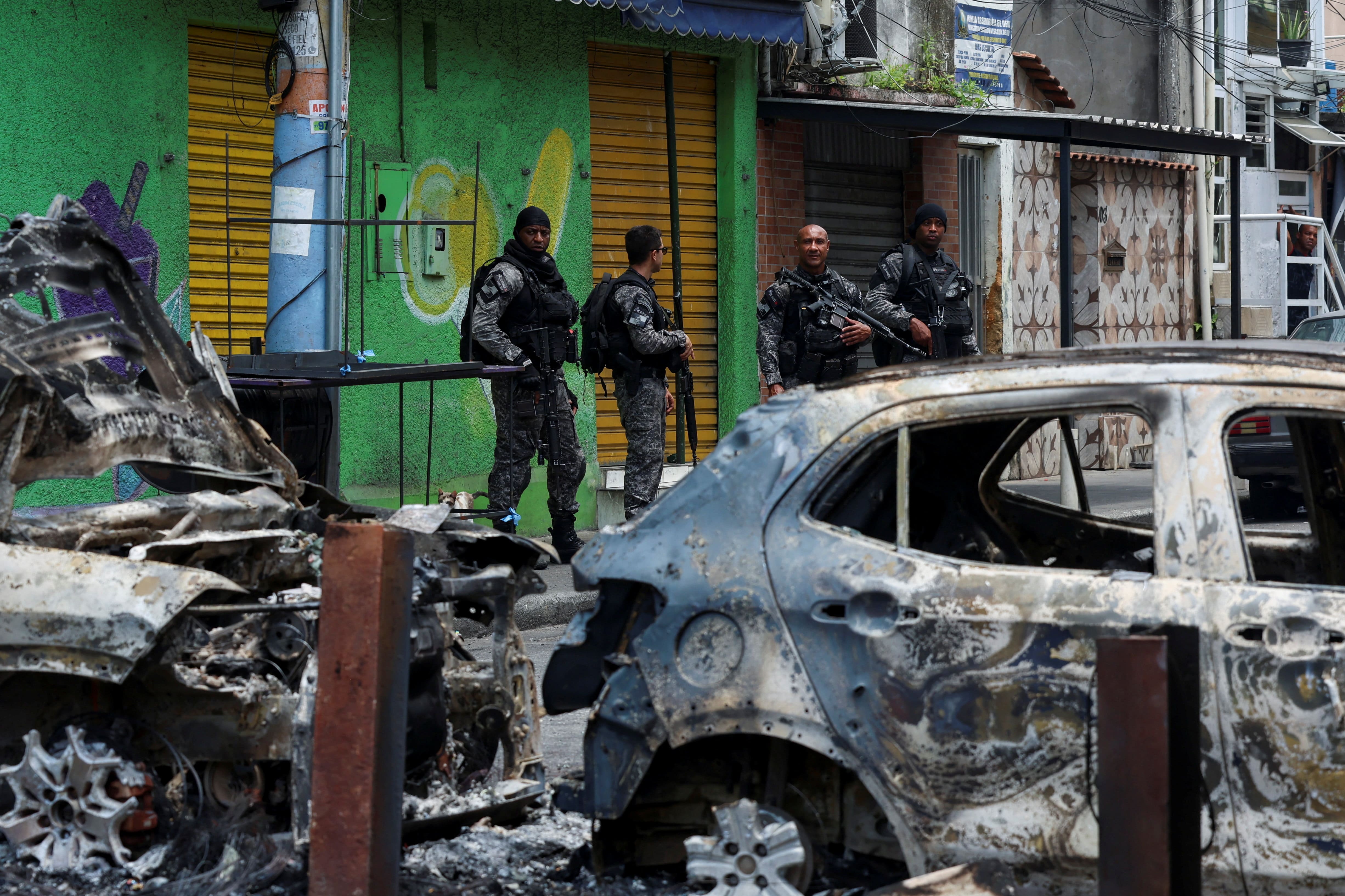 PF prende policiais civis do RJ por extorsão, corrupção e lavagem de dinheiro