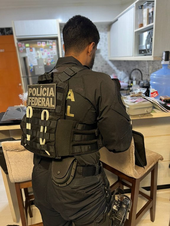 Agentes da Polícia Federal na Operação Digitus Fraus (Foto: divulgação/Polícia Federal)