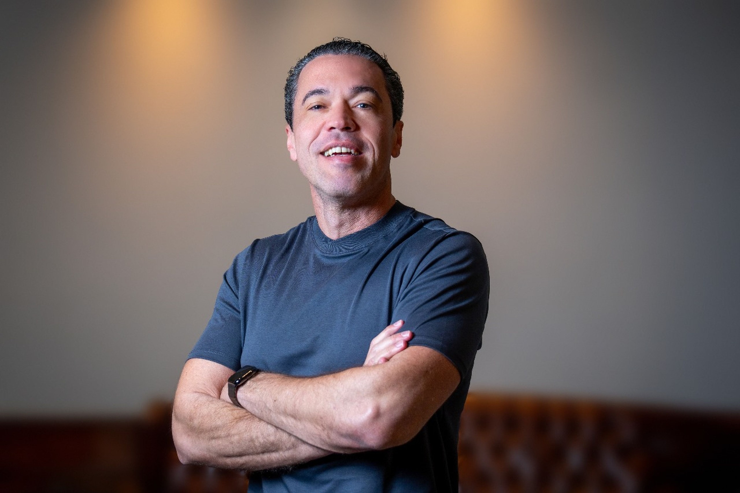 Almoço pago com criptomoedas: exchange lança cartão com conversão automática