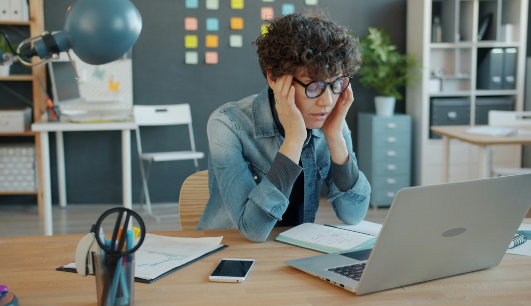 Os sintomas na pele podem prever riscos à saúde mental, diz pesquisa; entenda