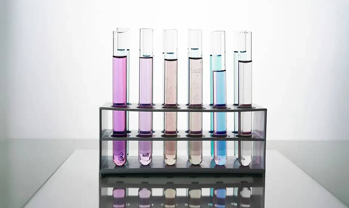 Metanol: químicos alertam sobre riscos de testes caseiros