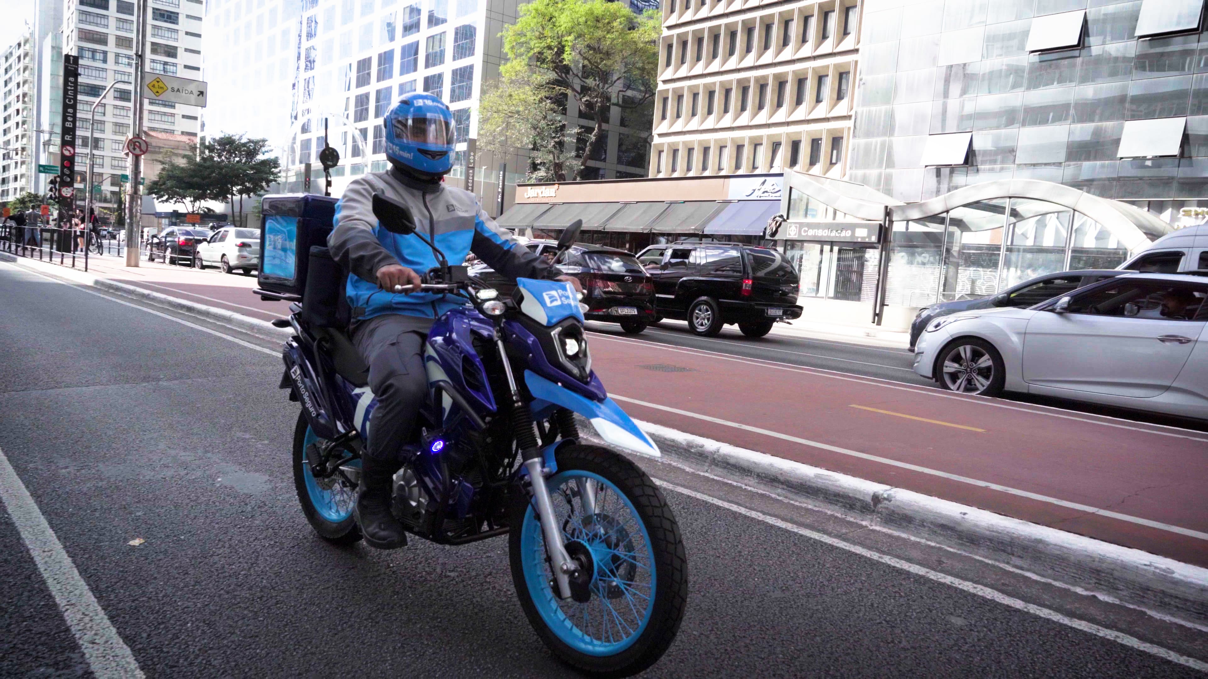 Sinistro de madrugada? Porto Seguro chega de moto em até 15 minutos em São Paulo