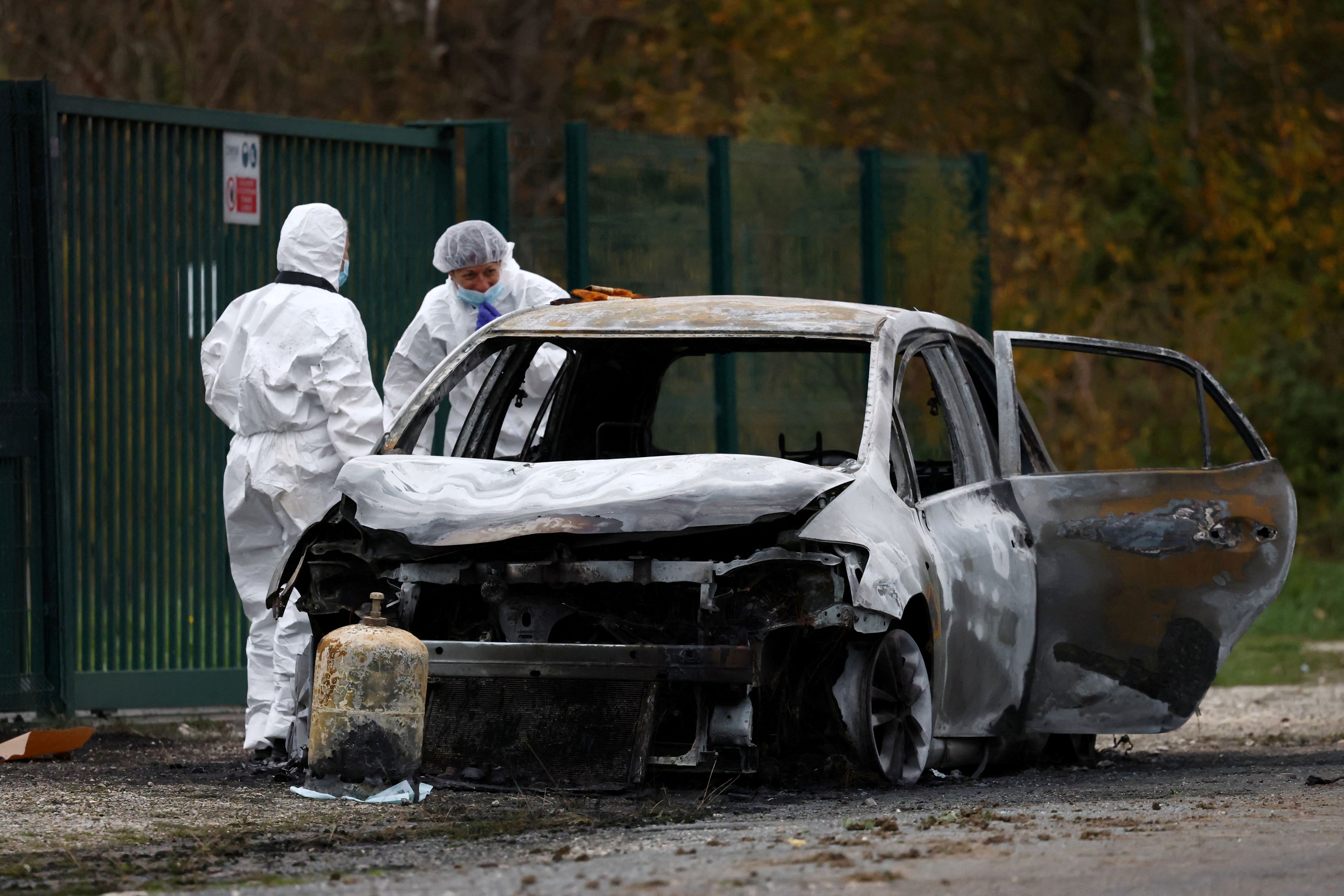 Motorista atropela nove pessoas em ilha turística na França