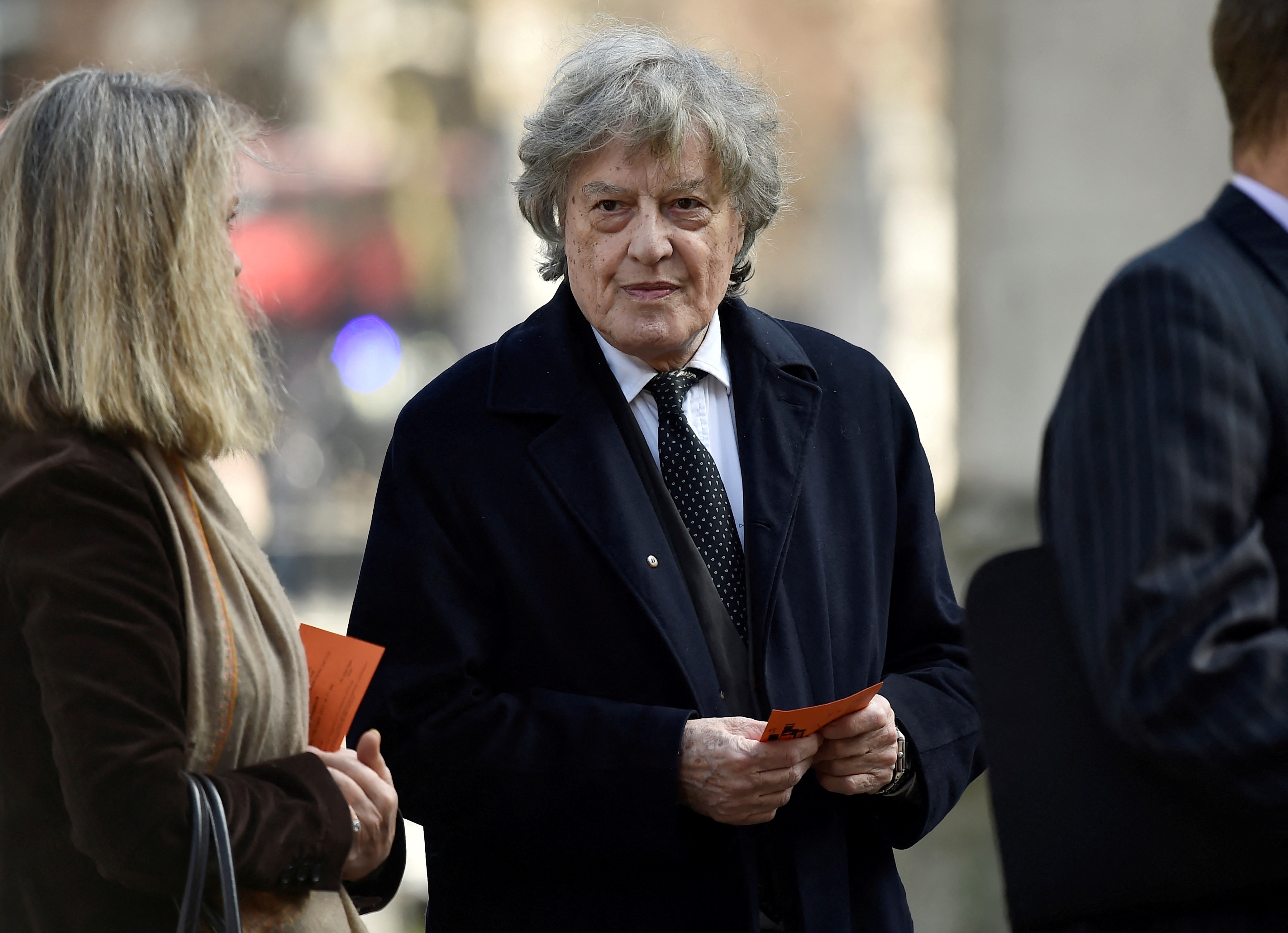 O dramaturgo Tom Stoppard chega para uma missa de ação de graças pela vida e obra de Lord Snowdon na Abadia de Westminster, em Londres, Grã-Bretanha, em 7 de abril de 2017. REUTERS/Hannah McKay/Foto de arquivo