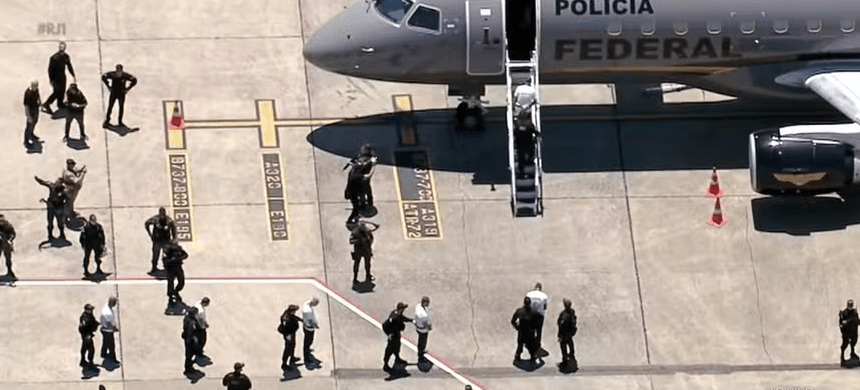 Chefes do Comando Vermelho são transferidos para penitenciária federal no Paraná