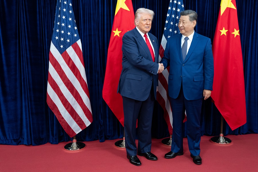 O presidente Trump disse que sua ligação com o líder da China, Xi Jinping, abordou a Ucrânia, as exportações chinesas de produtos químicos usados para fabricar fentanil e as compras de produtos agrícolas (Haiyun Jiang/The New York Times)