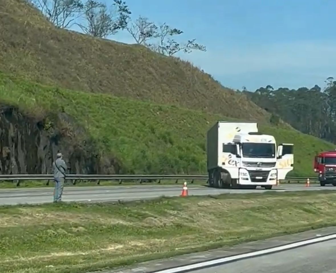 Rodoanel liberado após quase 5 horas; suposta bomba em carreta era simulacro