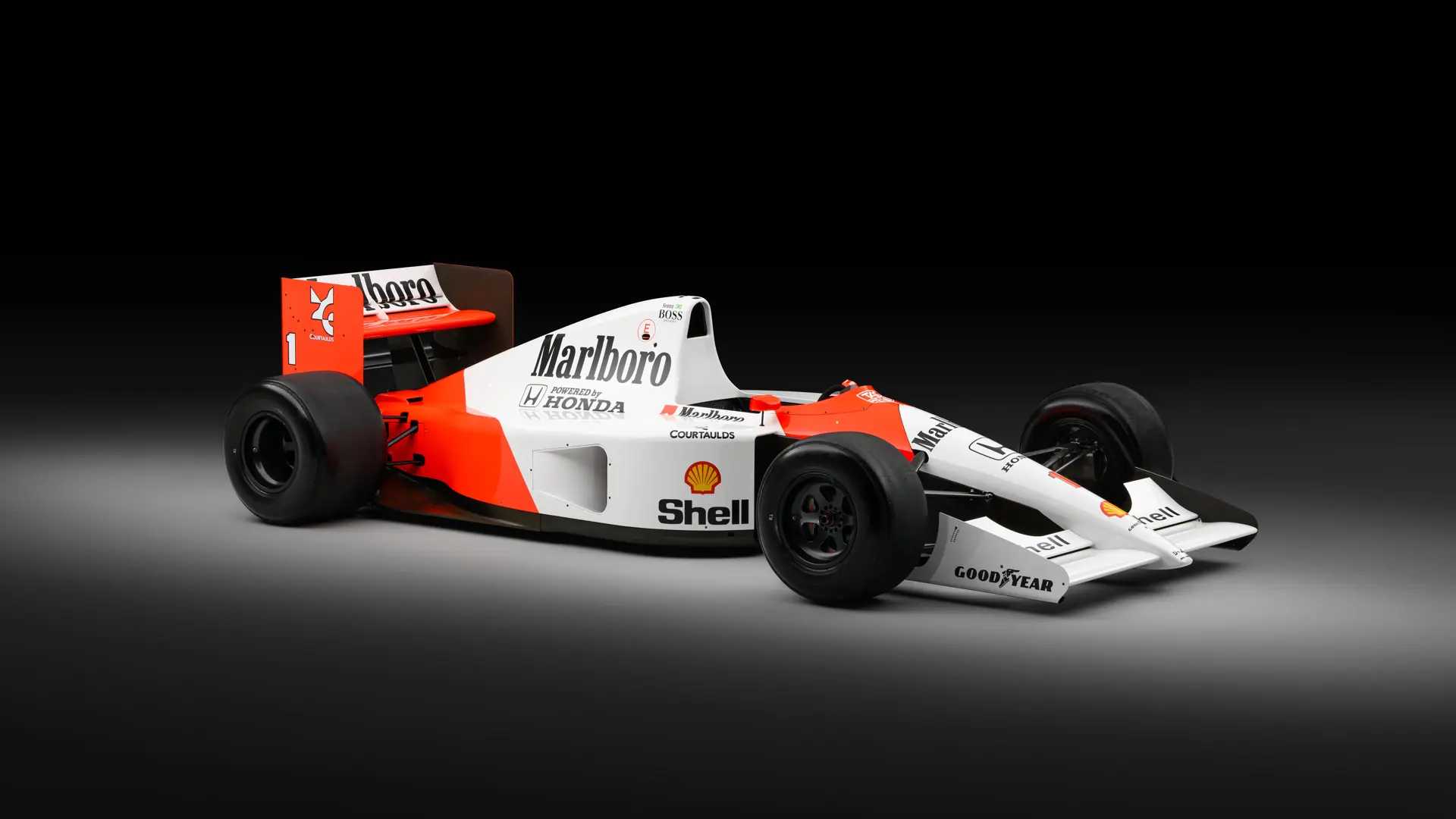 Carro da 1ª vitória de Senna em Interlagos vai a leilão e pode chegar a R$ 80 mi