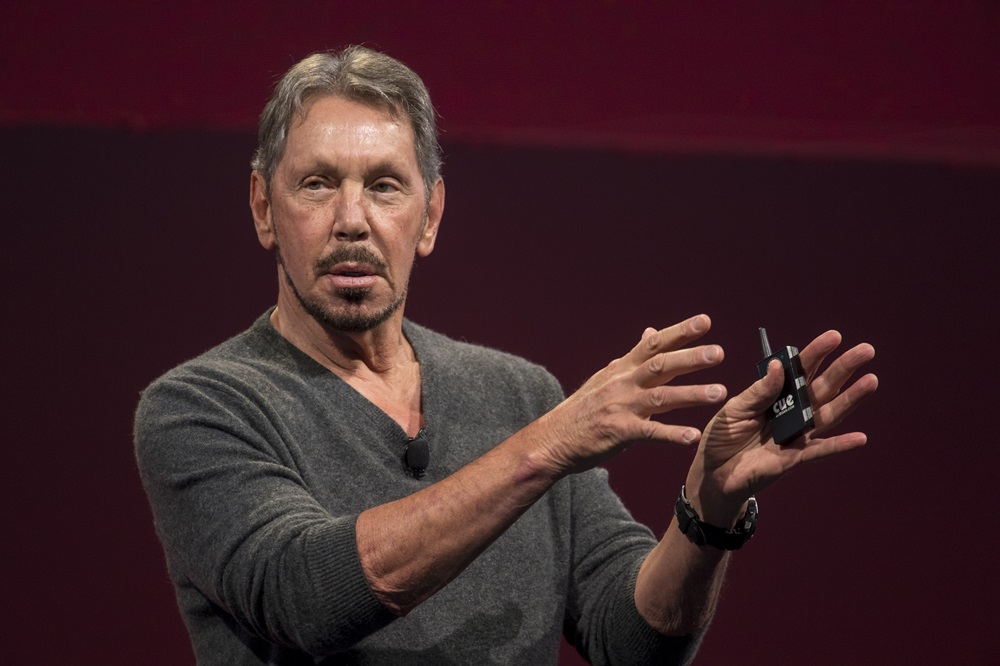 Larry Ellison cancela venda de US$ 7,5 bi em ações da Oracle em meio a pressão