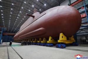 Coreia do Norte divulga fotos de submarino nuclear em visita de Kim Jong Un Coreia do Norte divulga fotos de submarino nuclear em visita de Kim Jong Un