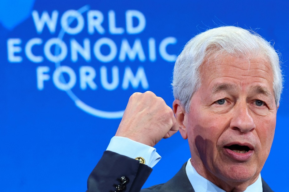 O CEO do JPMorgan Chase, Jamie Dimon, participa da 56ª reunião anual do Fórum Econômico Mundial em Davos, Suíça, em 21 de janeiro de 2026. REUTERS/Denis Balibouse