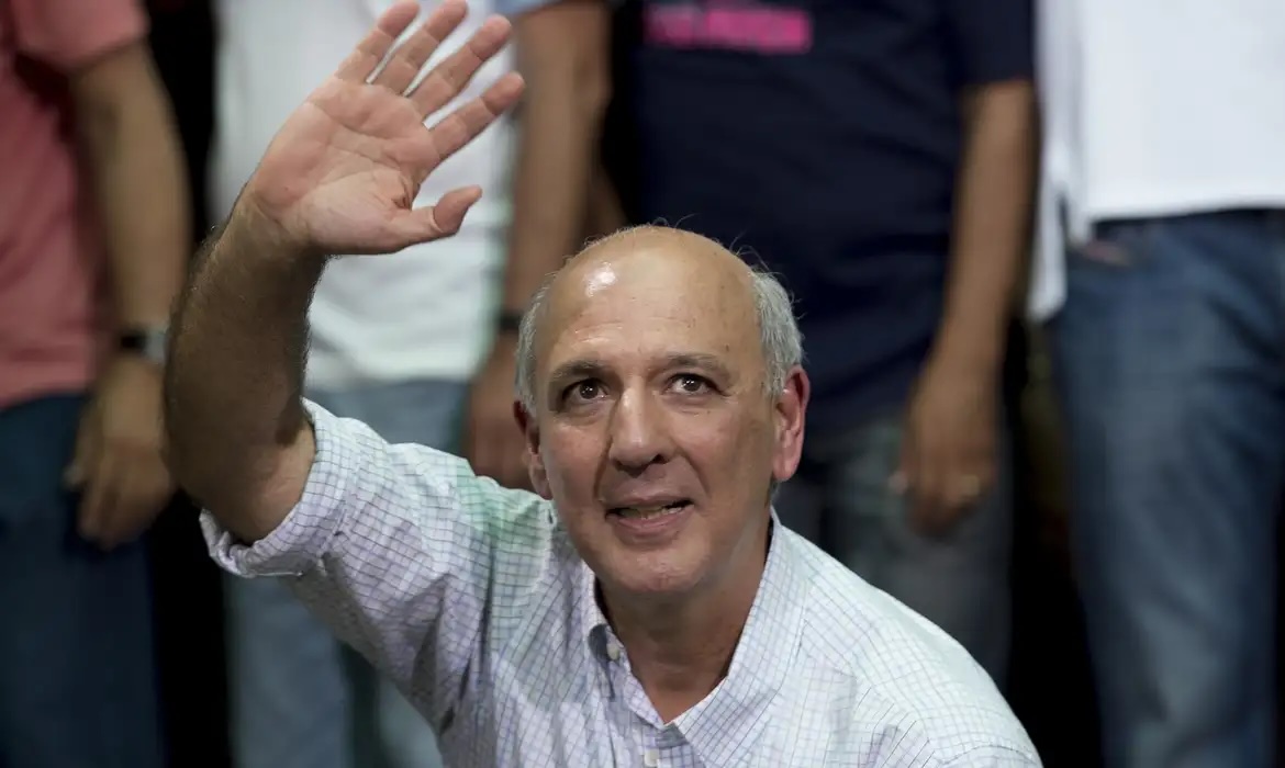 ‘Por favor, não votem em mim’, diz Arruda após TSE barrar sua candidatura no DF