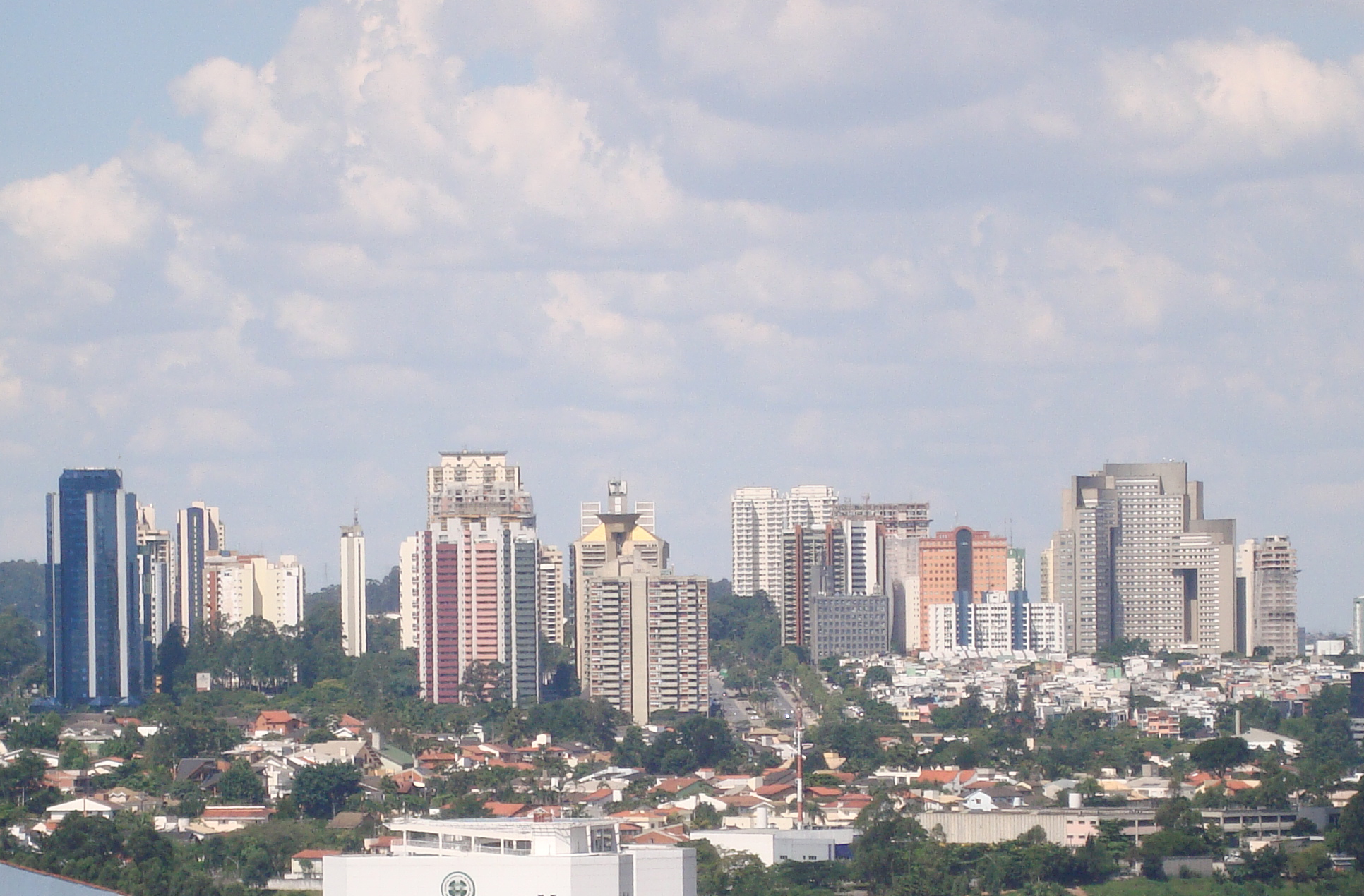 De Barueri ao Leblon, saiba onde está o aluguel está mais caro no Brasil