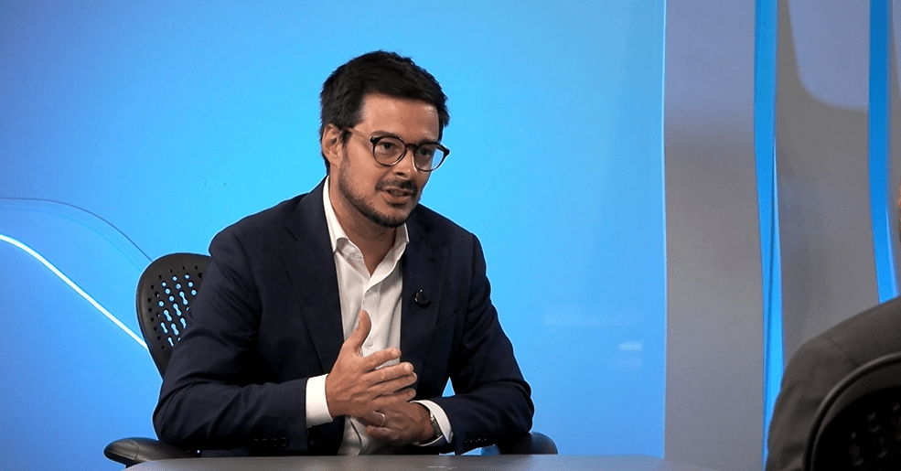 Como Cleitinho perdeu o apoio dos partidos mesmo liderando as pesquisas