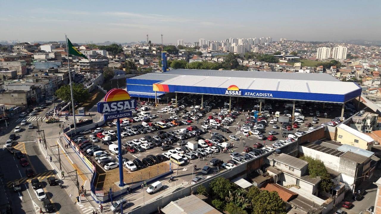 XP Reavalia Preço-Alvo para Assaí, Mantém Recomendação de Compra
