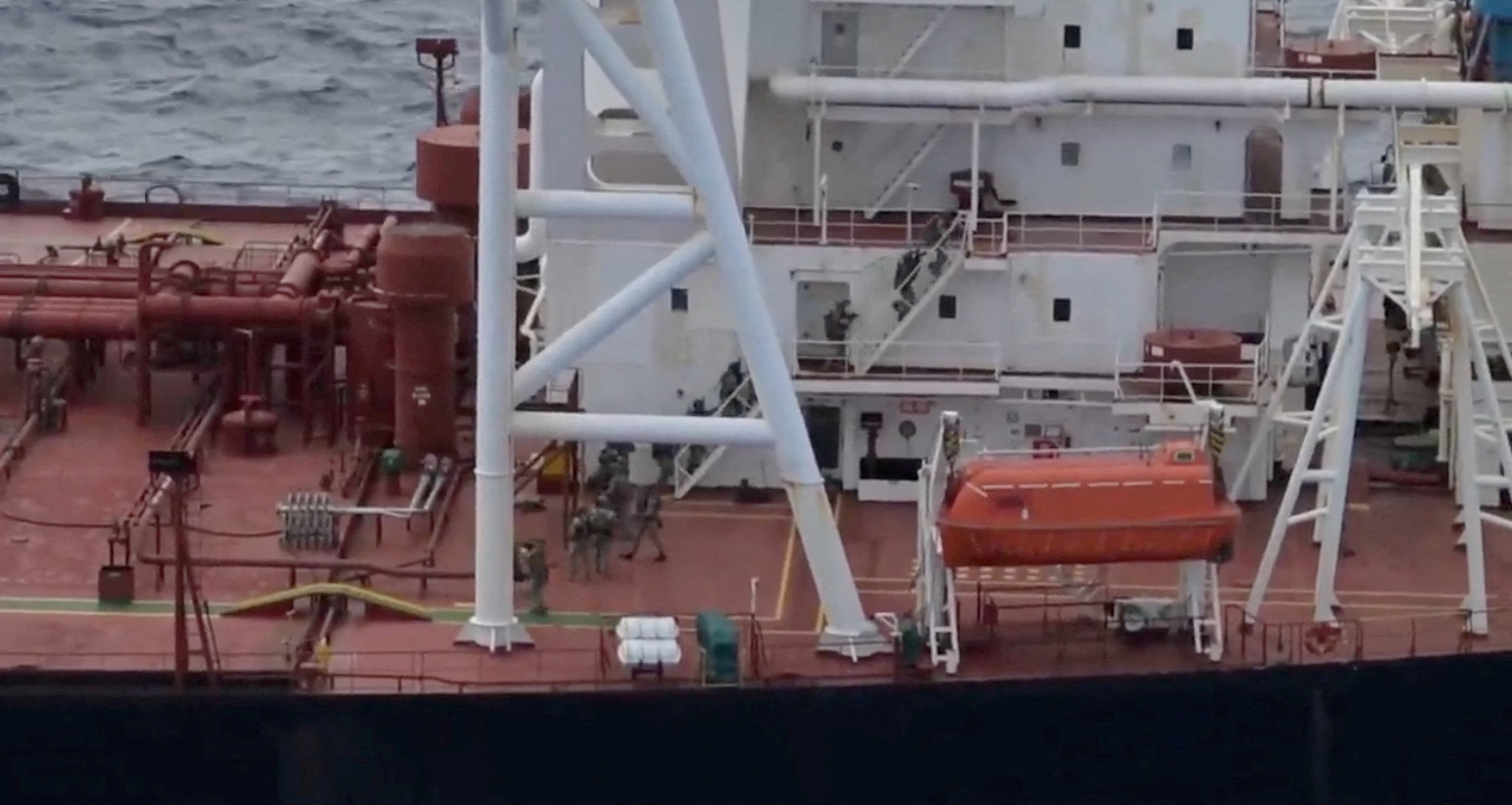 Forças americanas abordaram o navio Veronica III